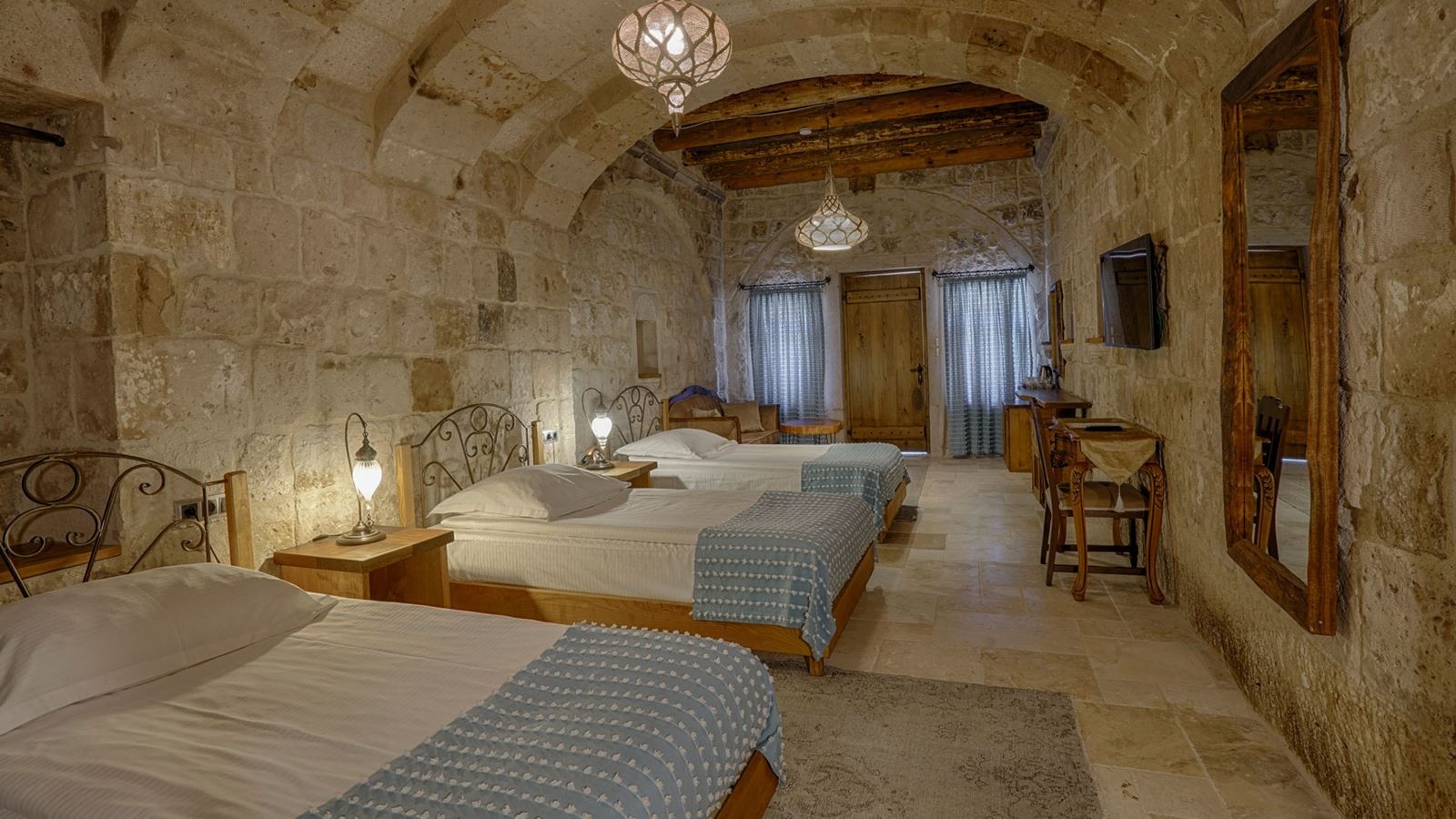 rooms-standard-triple-room