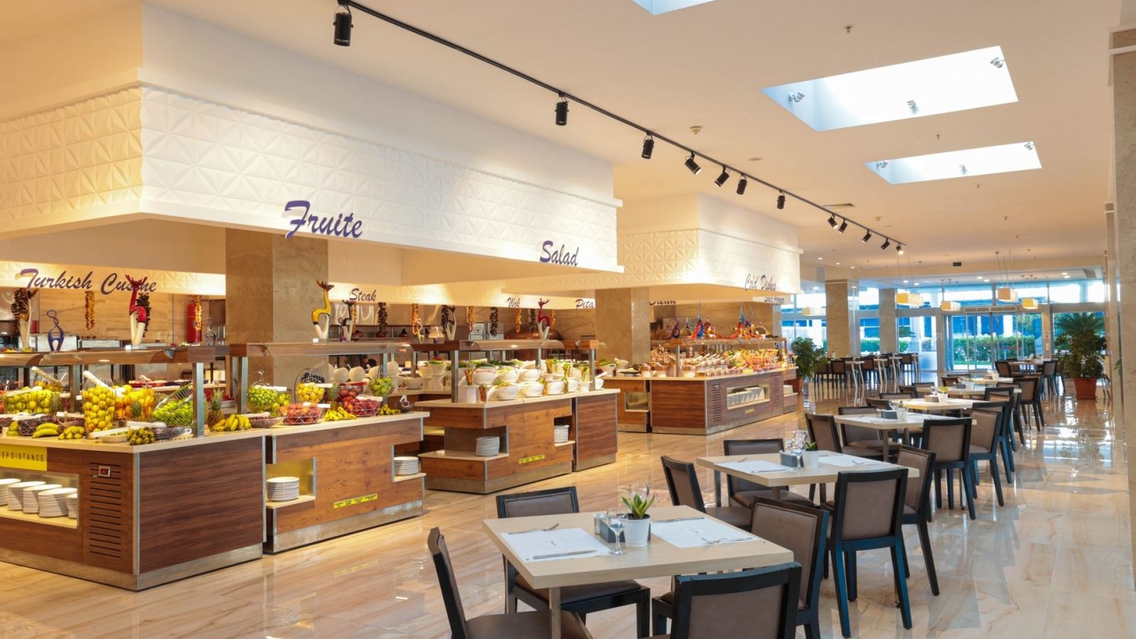 restaurants-crystal-restaurant