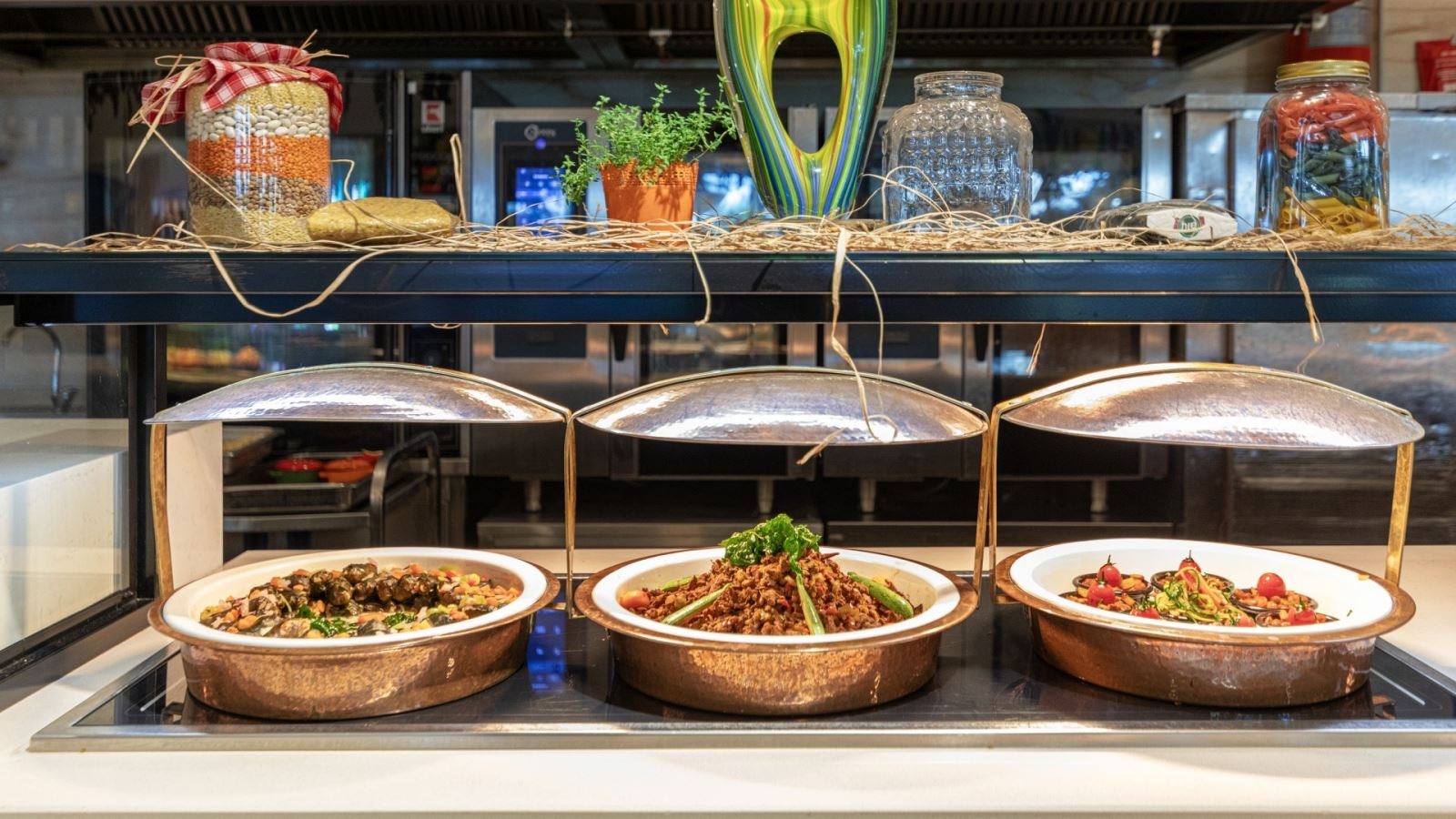 restaurants-crystal-restaurant