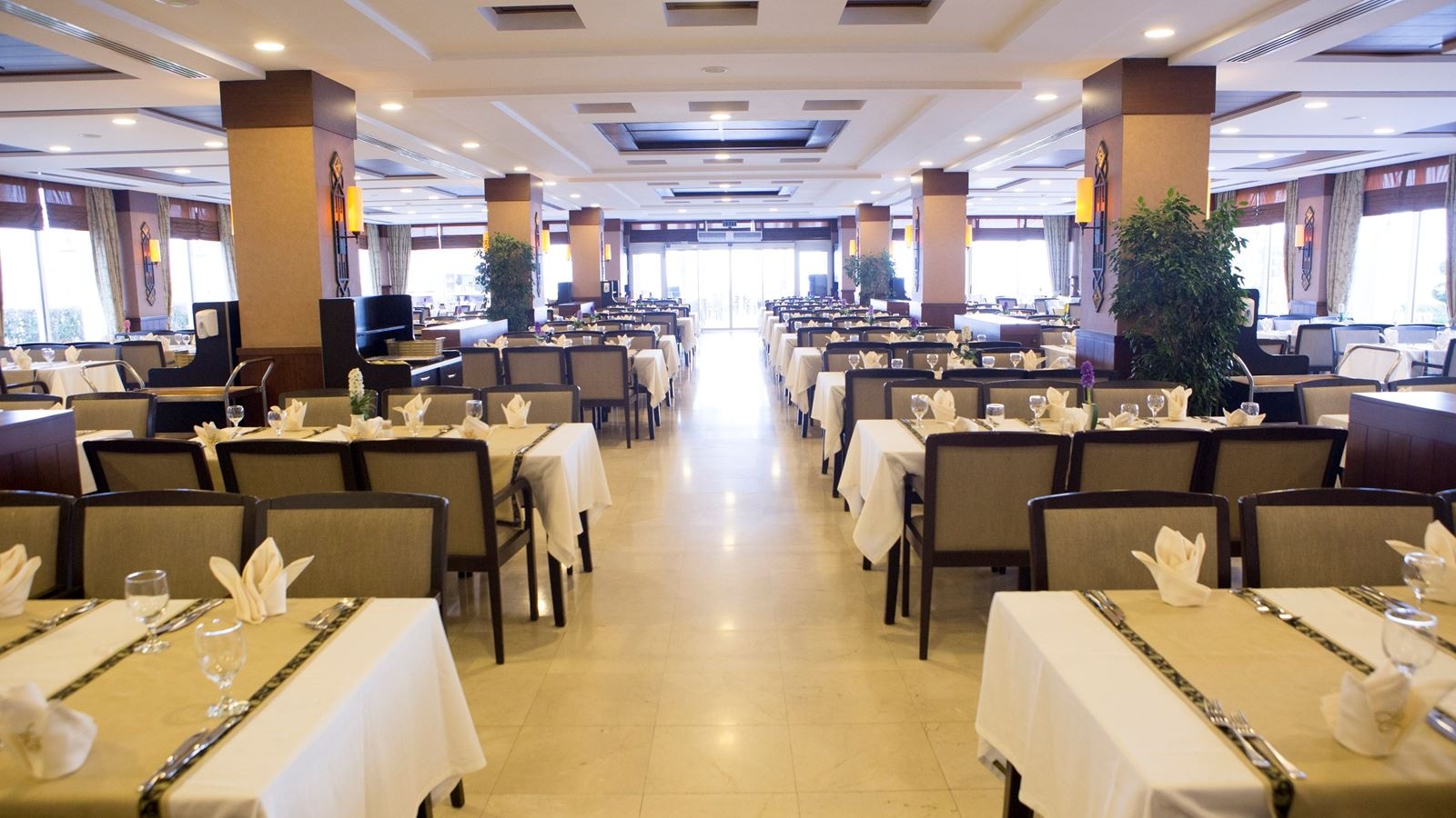 restaurants-main-restaurant