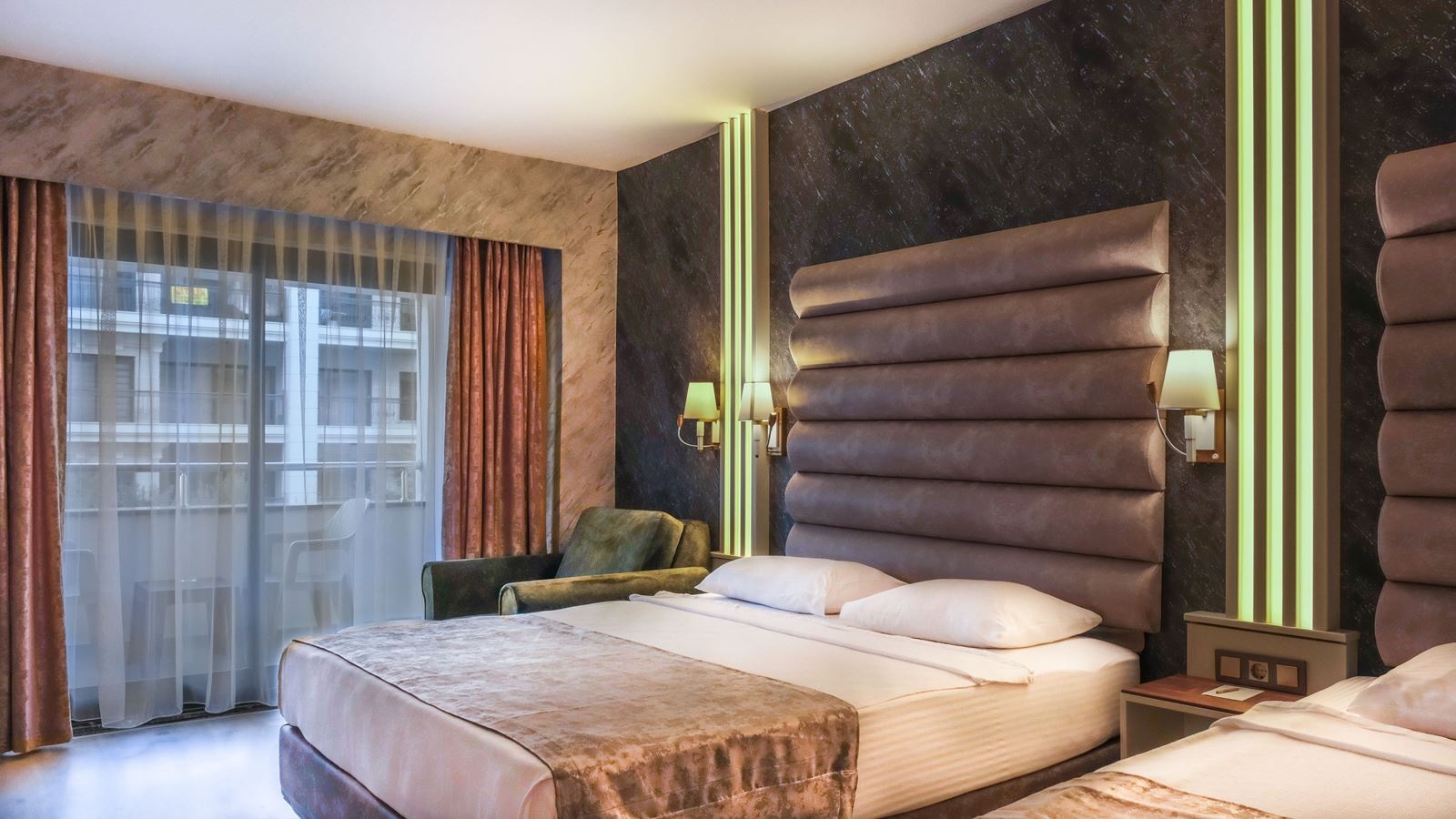 rooms-coral-room-standard