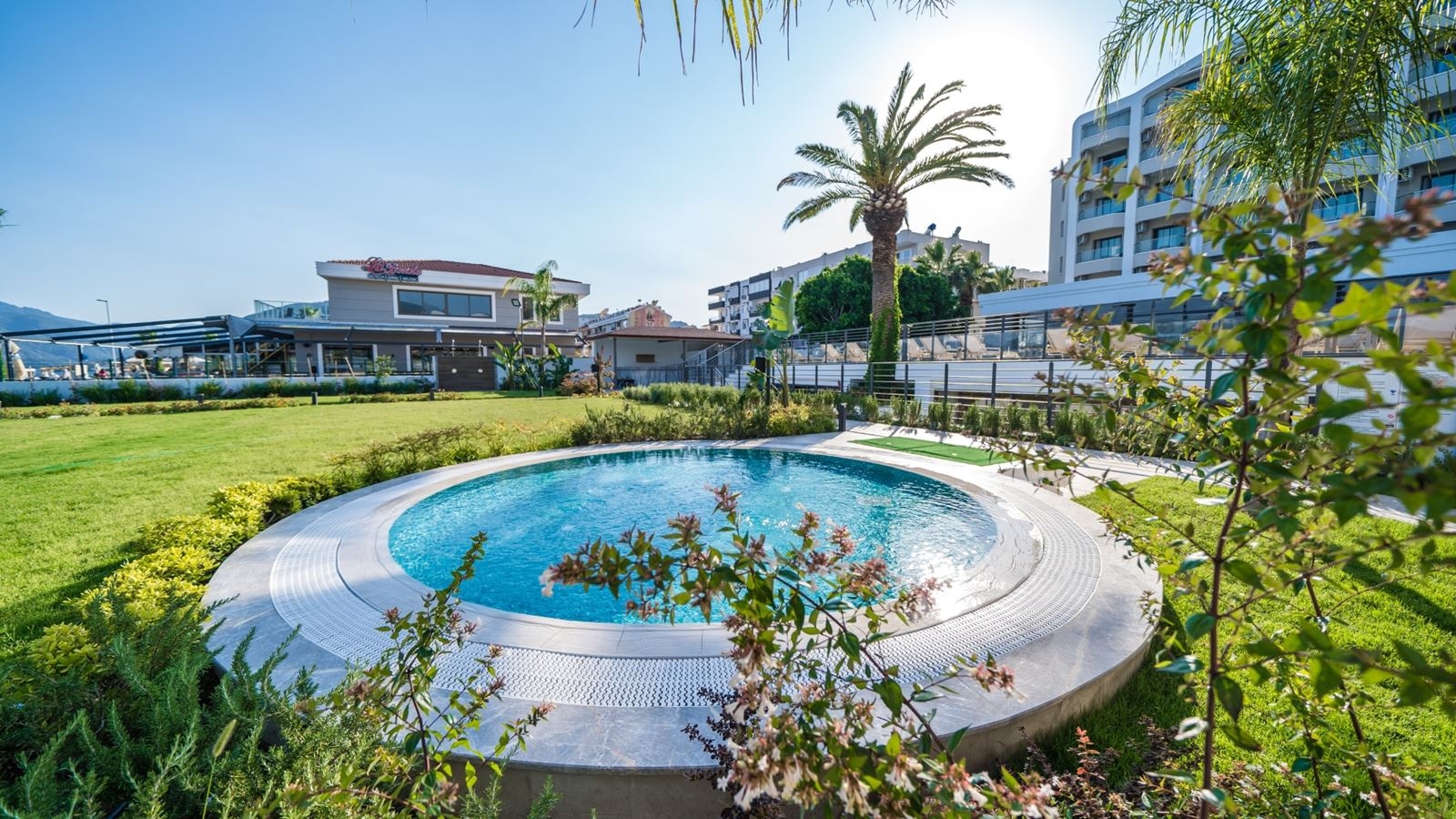 pools-outdoor-childrens-pool