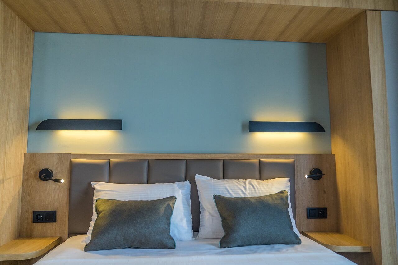 rooms-standard-land-view