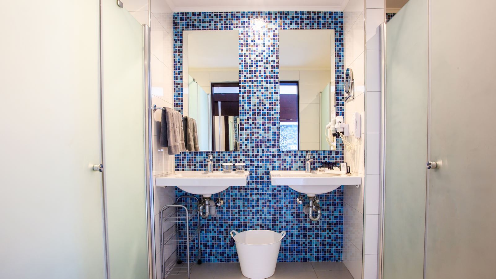 rooms-lsuite-sea-view