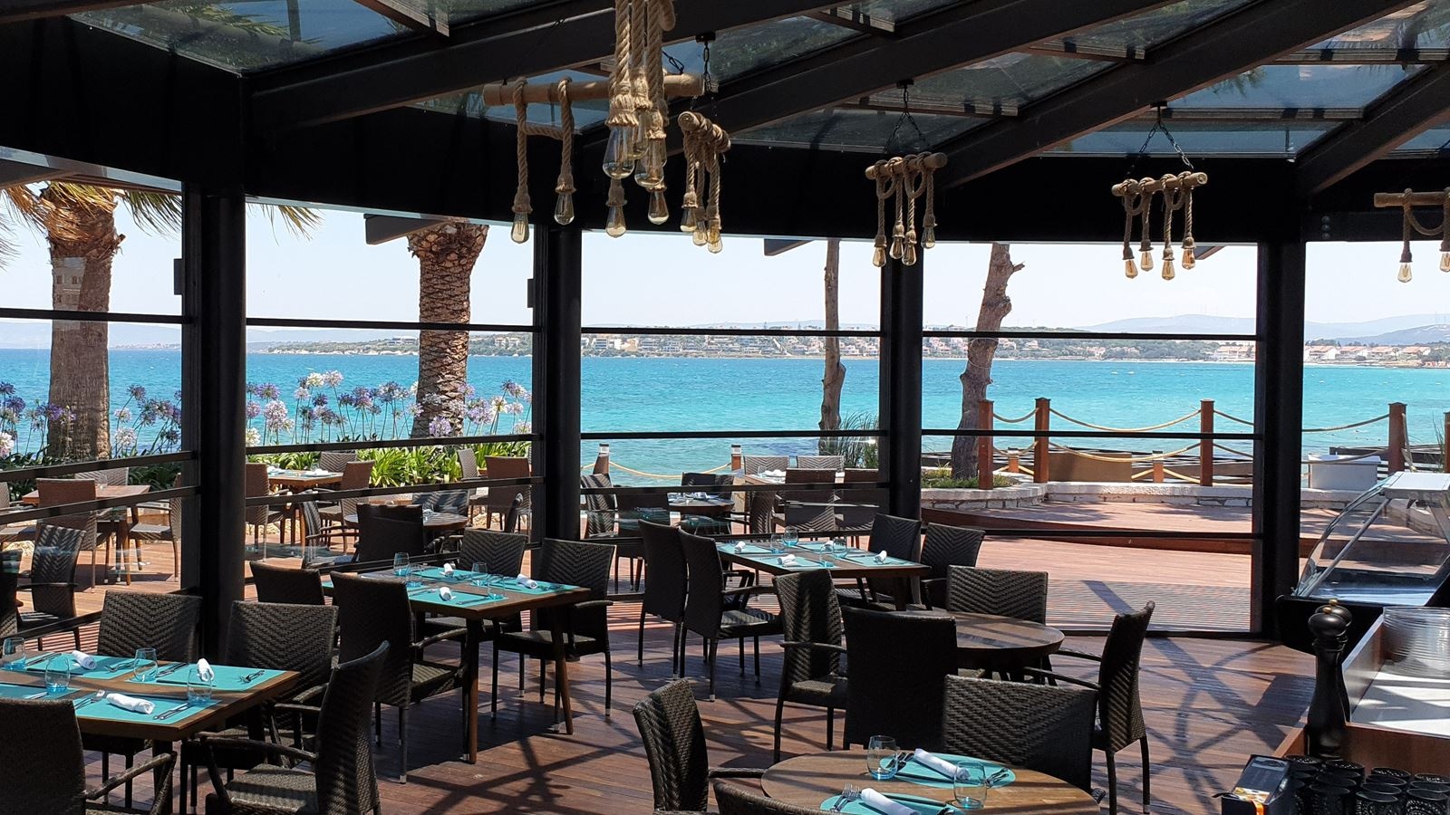 restaurants-hemera-restaurant