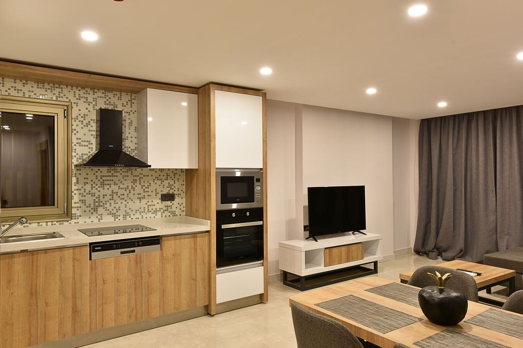 rooms-two-bedroom-apartmentgarden-or-pool-view