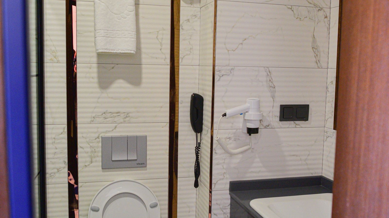 rooms-standard-room