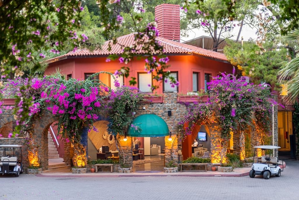 general-main-building