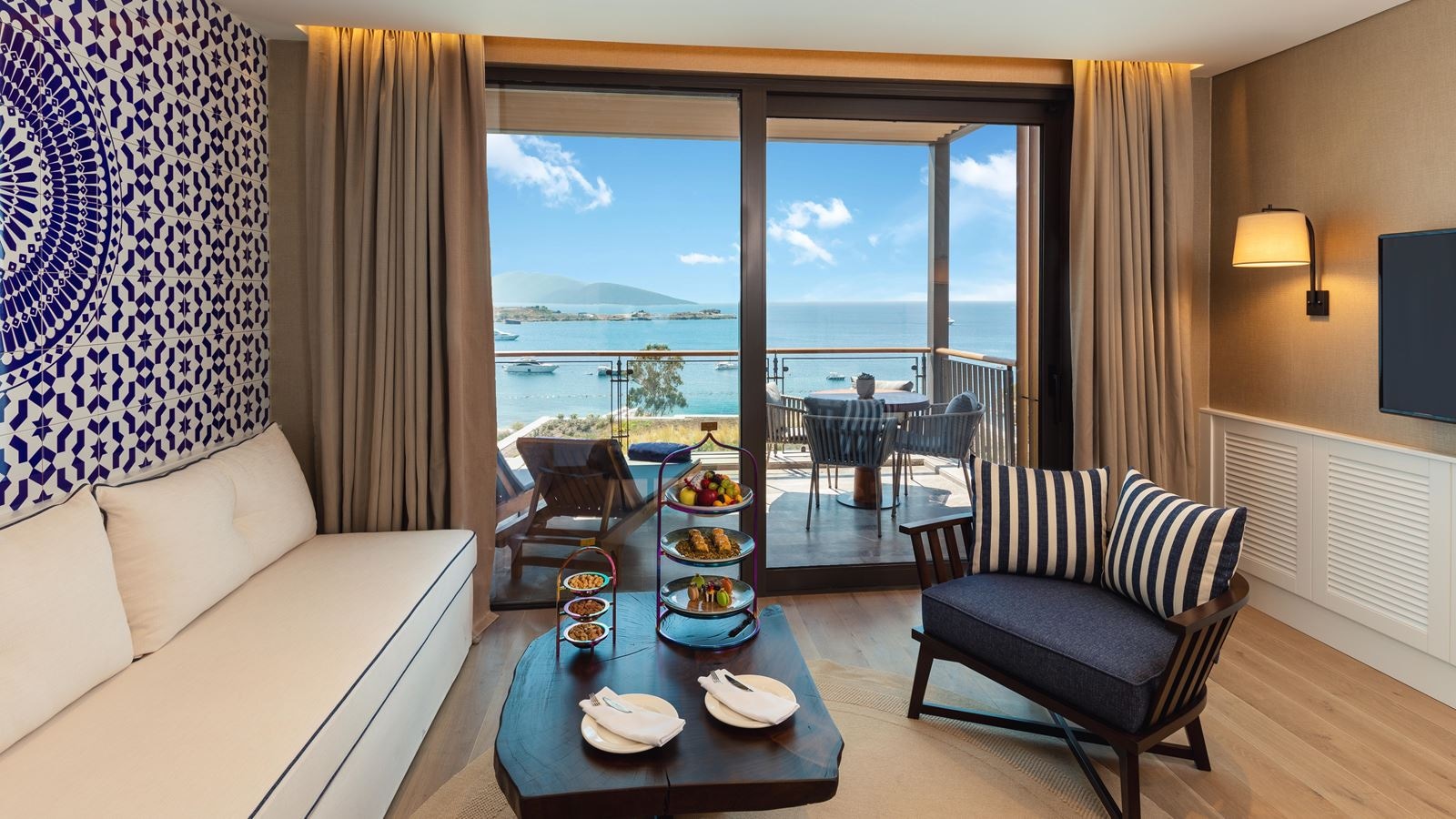 rooms-superior-room