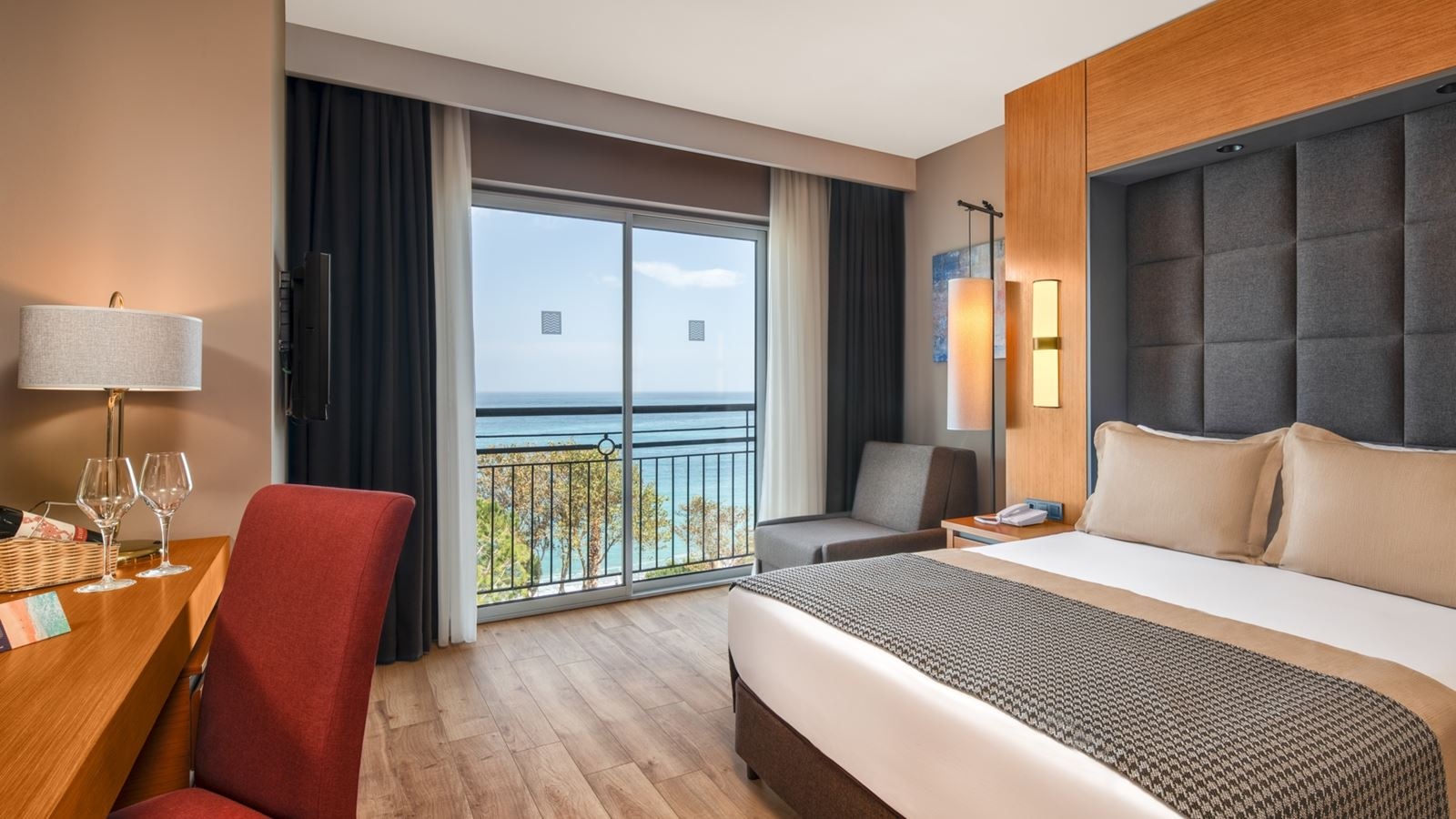 rooms-hotel-suite-room