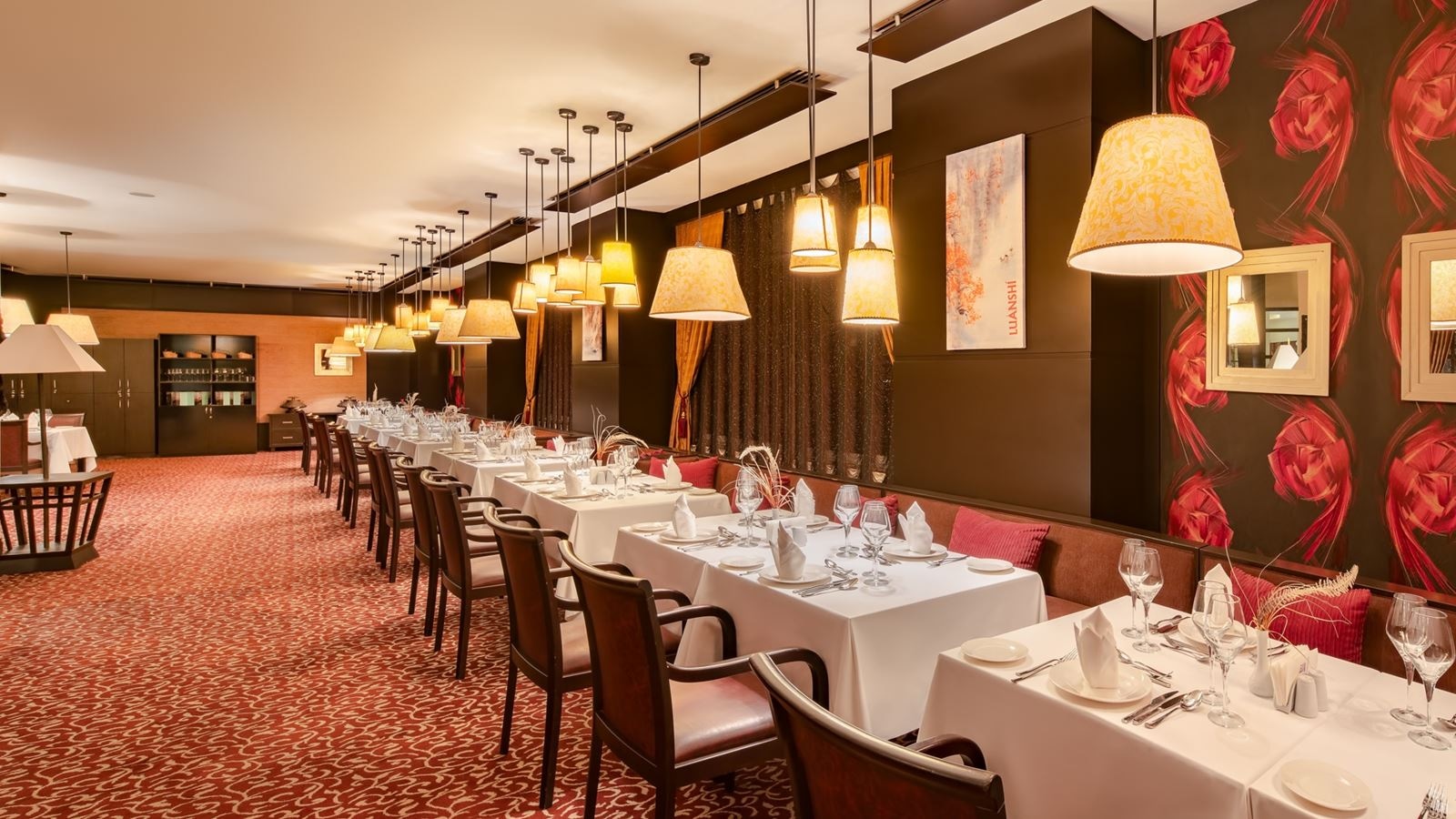 restaurants-luǎnshí-far-east-cuisine