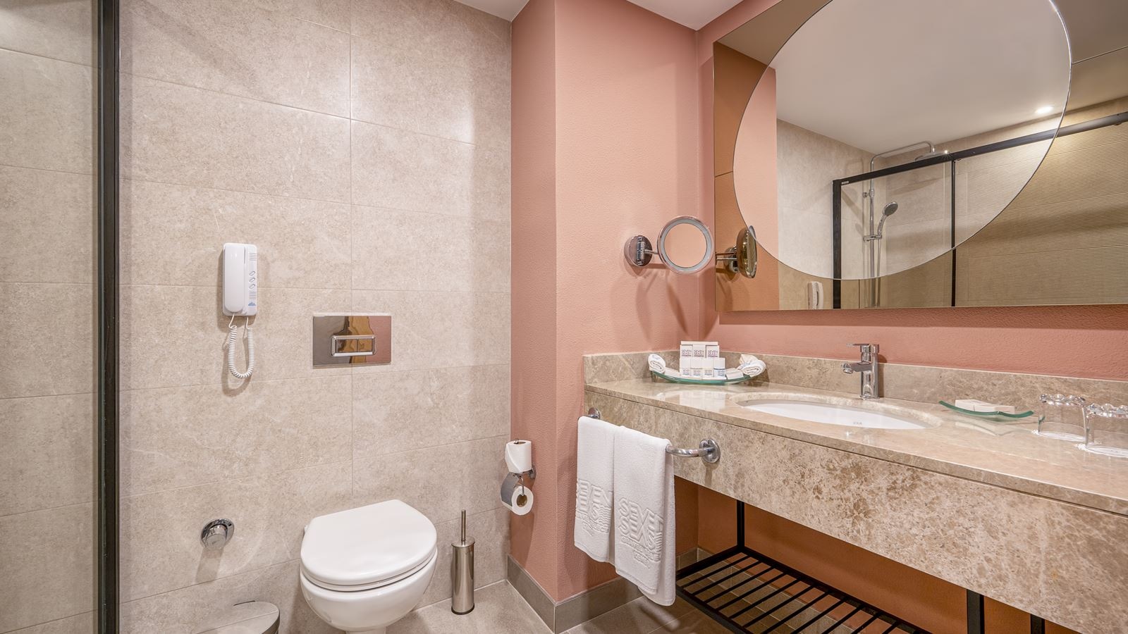 rooms-hotel-side-sea-view-room