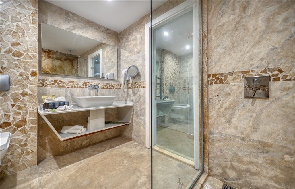 rooms-deluxe-room