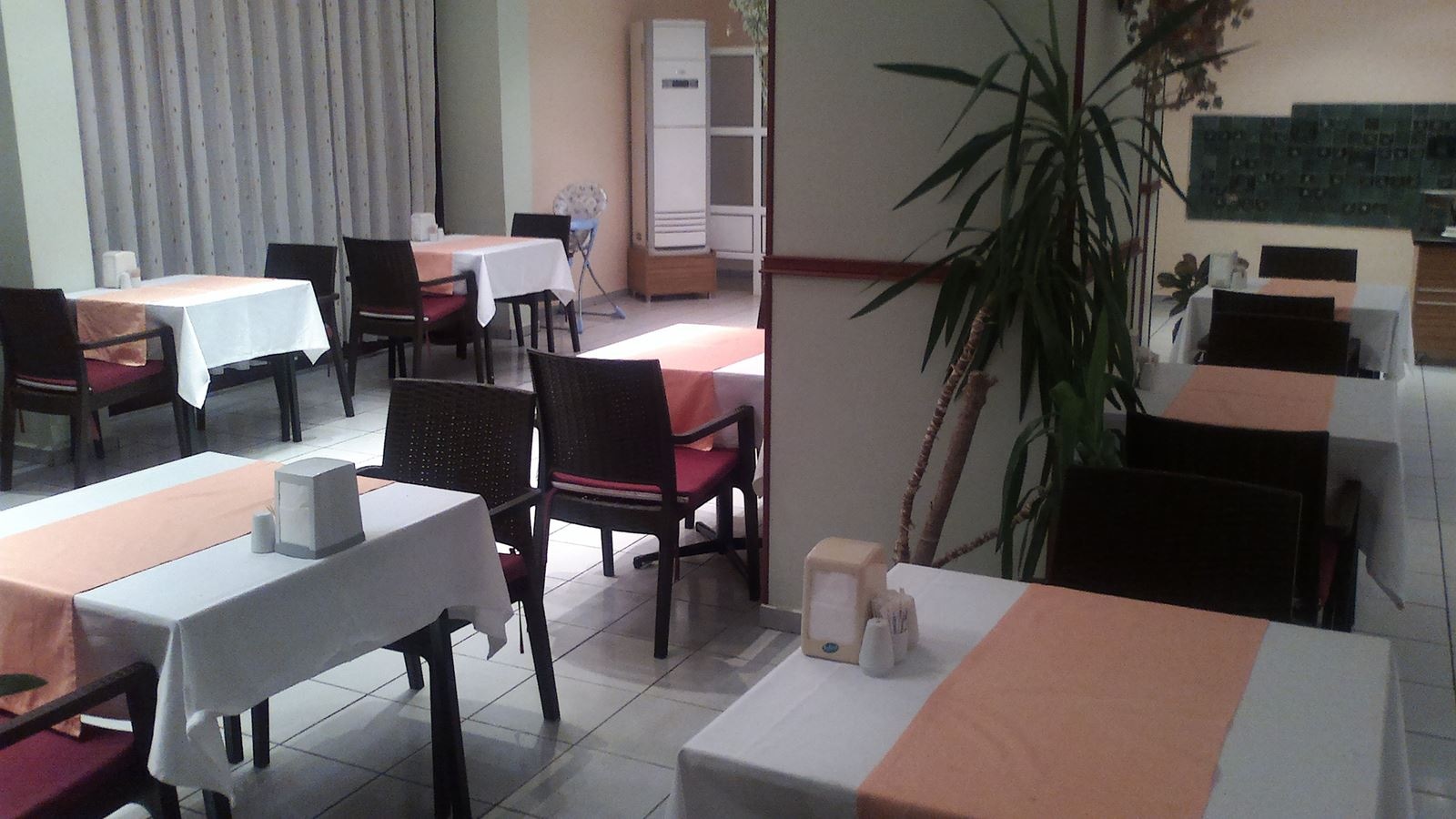 restaurants-main-restaurant