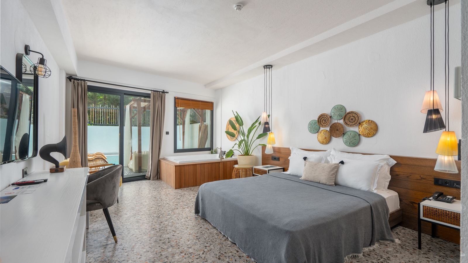 rooms-royal-honeymoon-room