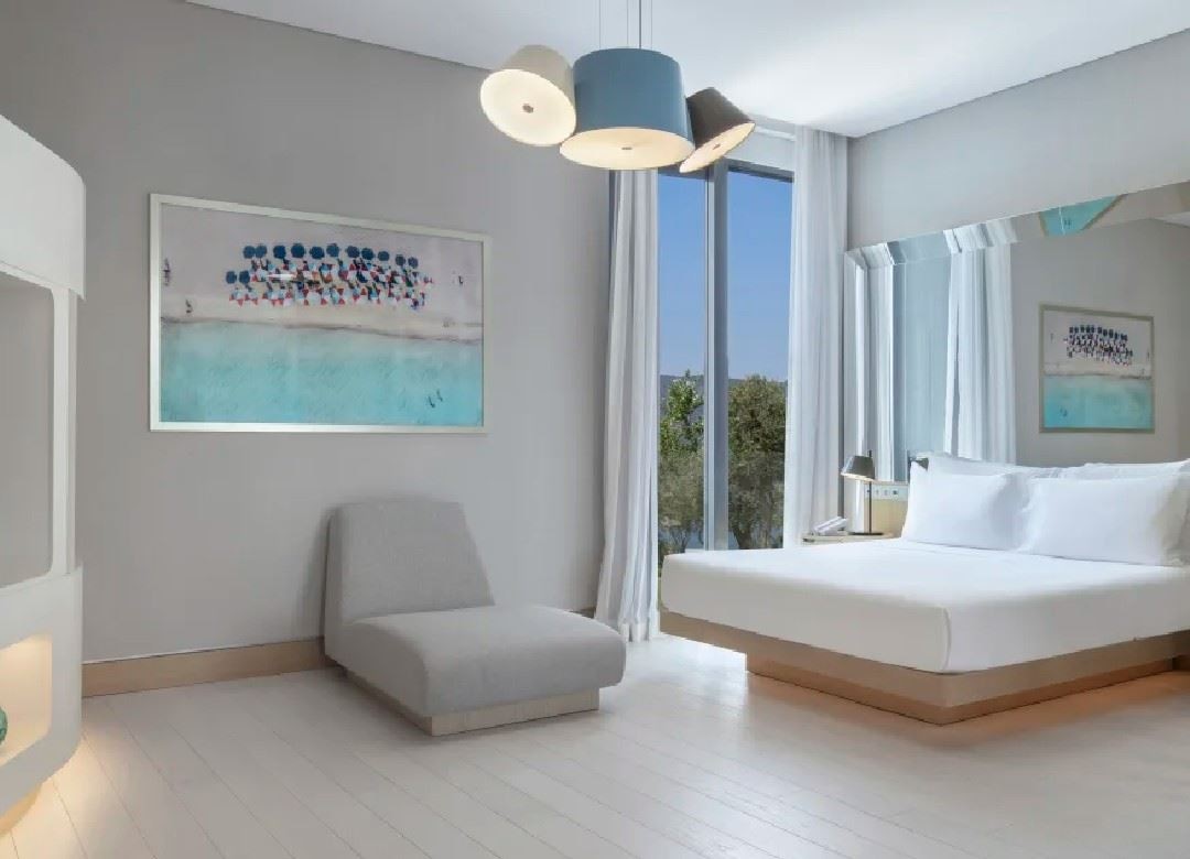 rooms-king-deluxe-room-with-partial-sea-view