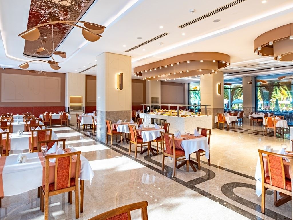 restaurants-aqua-hall