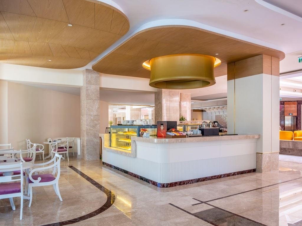 restaurants-aqua-hall