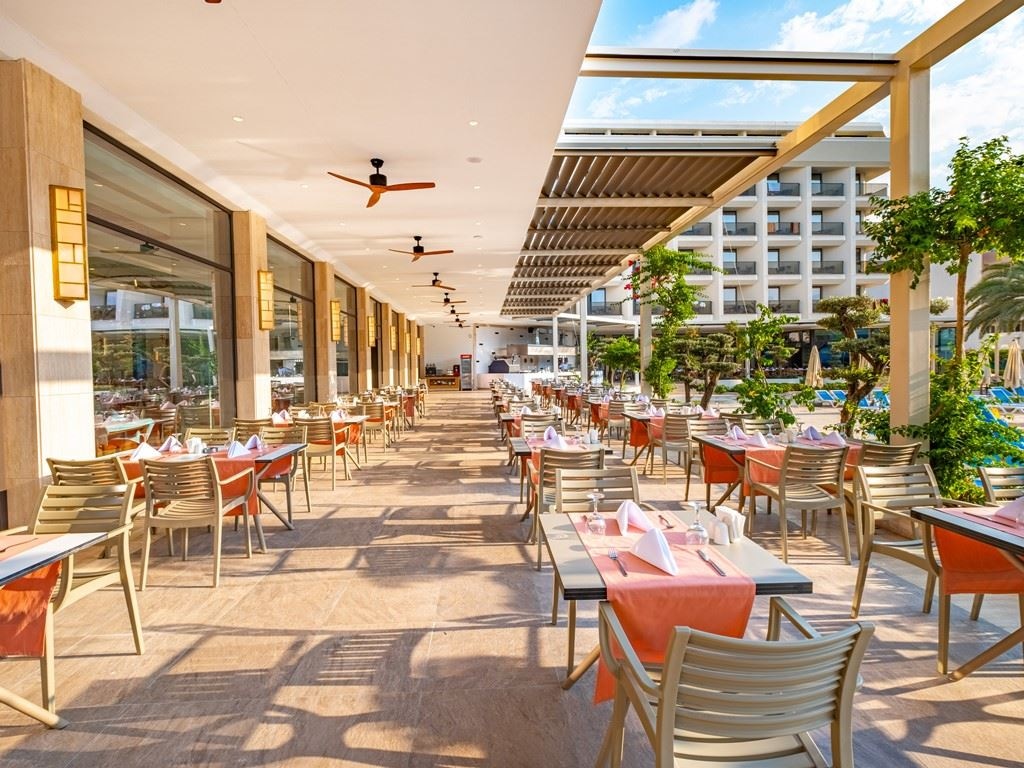 restaurants-aqua-hall