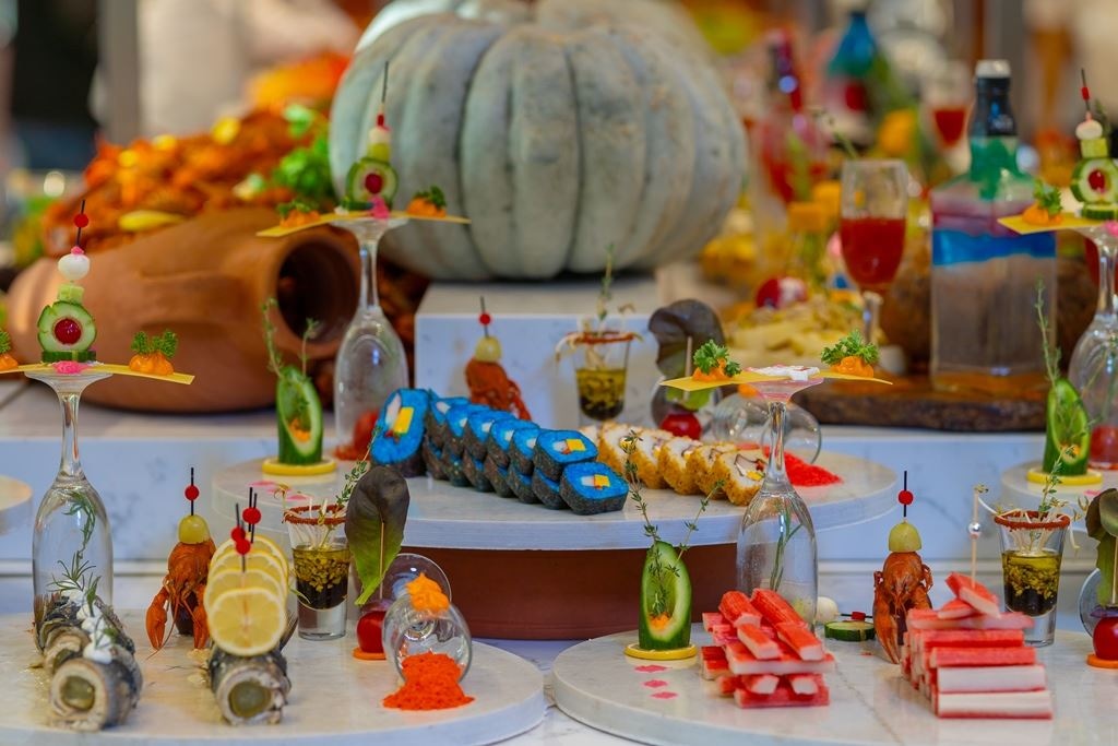 restaurants-aqua-hall