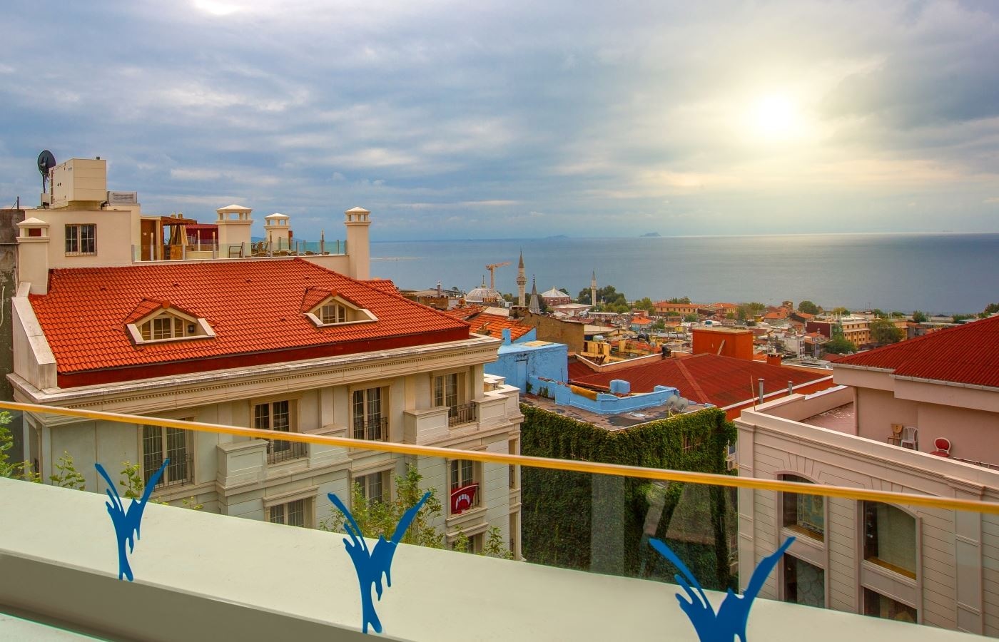 rooms-marmara-deluxe-room-sea-view-with-balcony