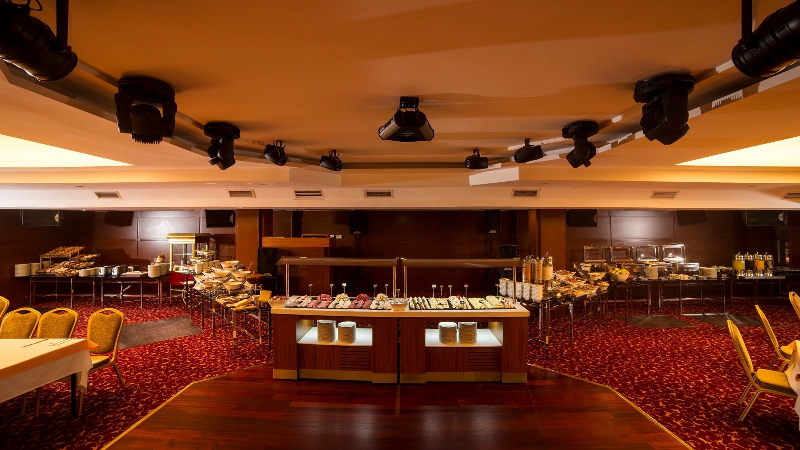 restaurants-the-president-cafe