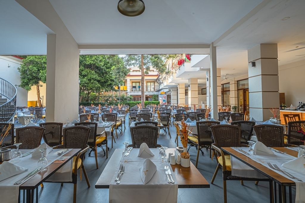 restaurants-la-petite-patisserie