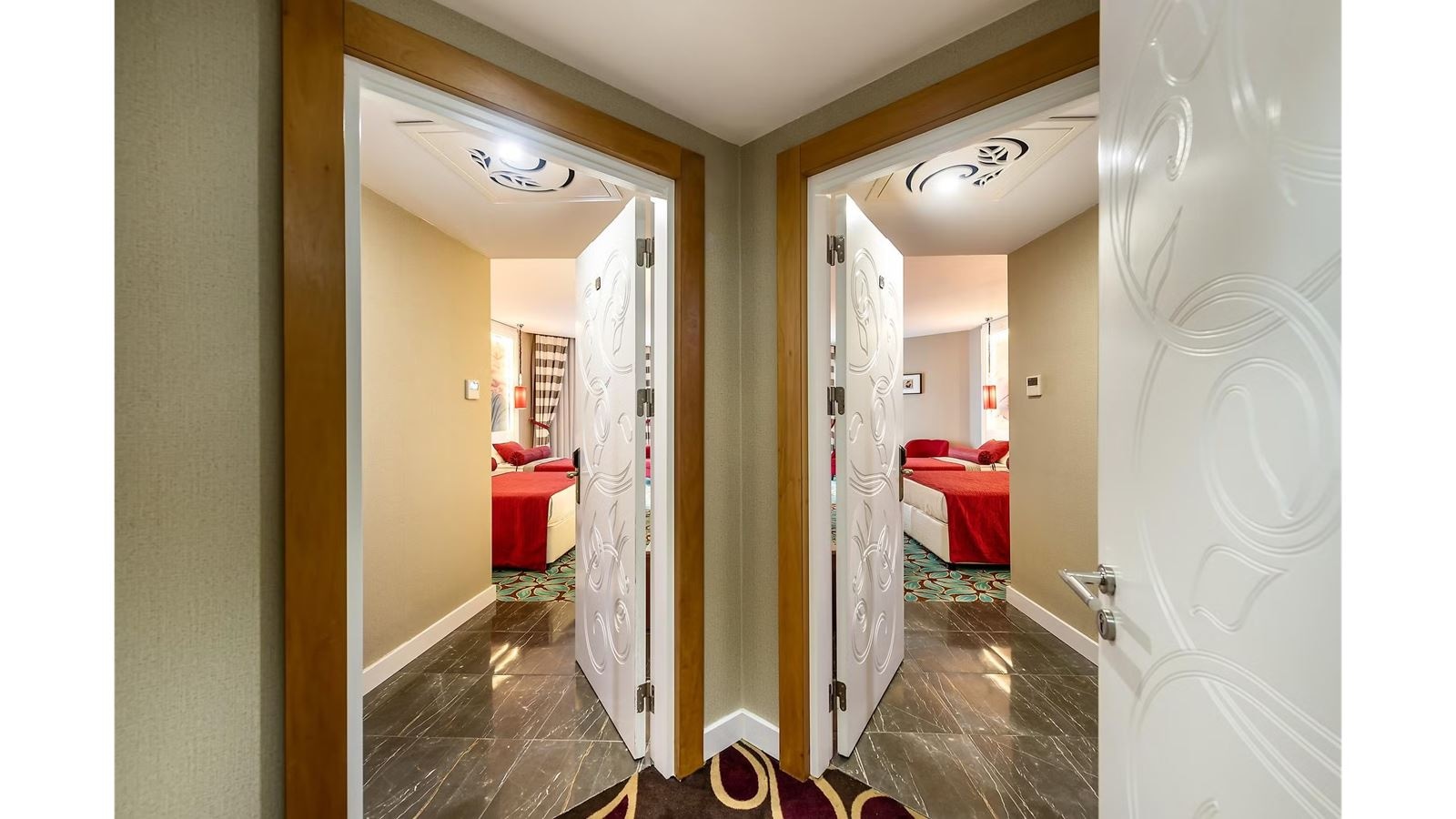 rooms-connection-family-room