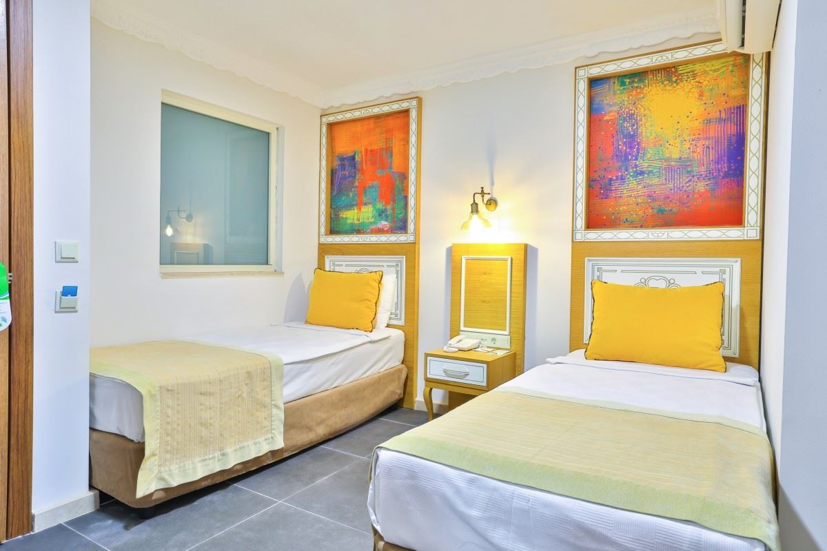 rooms-family-room