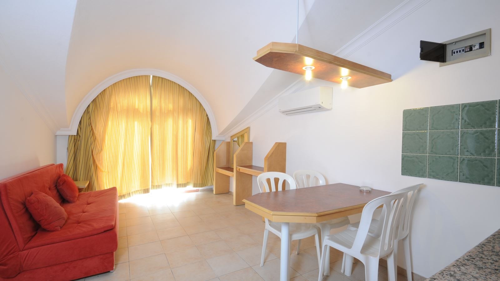 rooms-attic-apartment