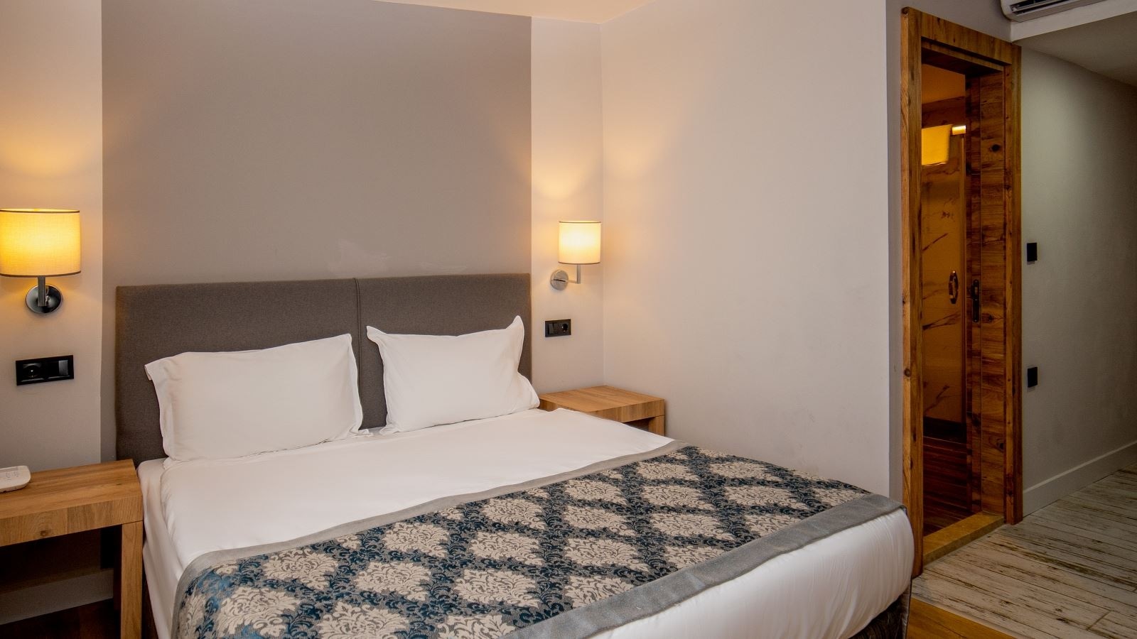 rooms-standard-room