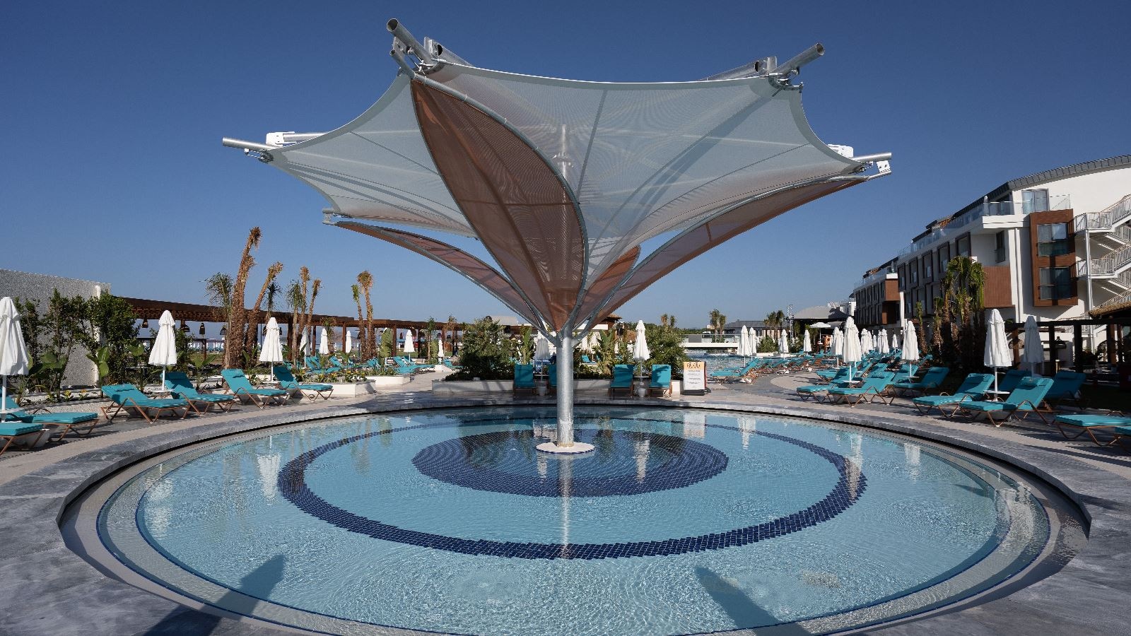 pools-outdoor-childrens-pool