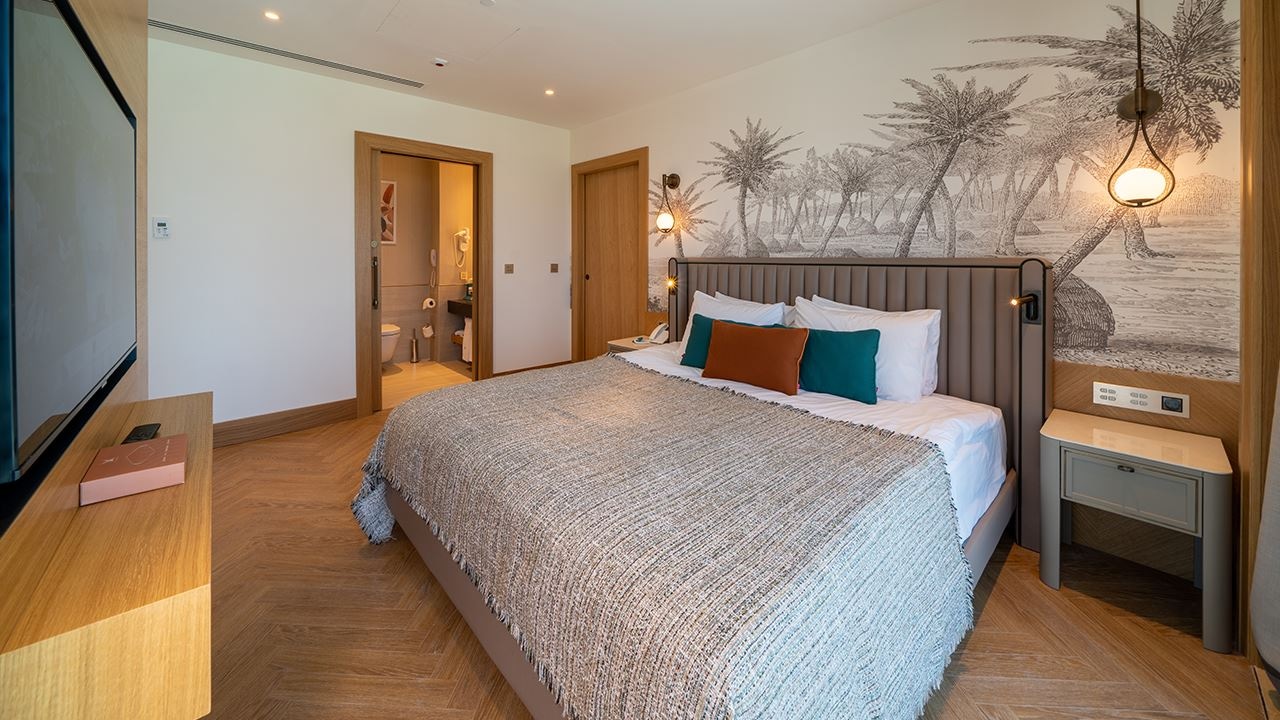 rooms-private-suit-via-pool