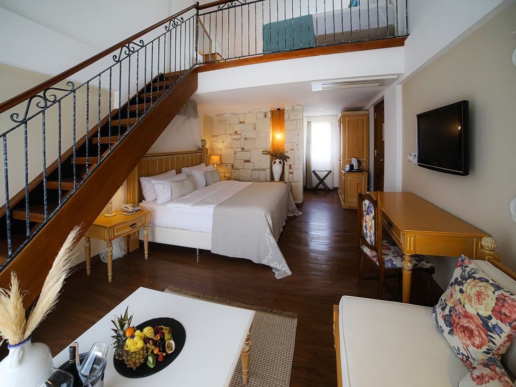 rooms-family-loft-suite