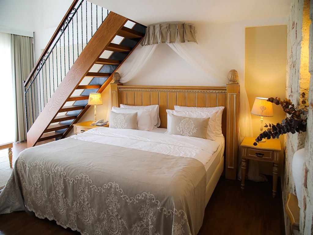 rooms-family-loft-suite