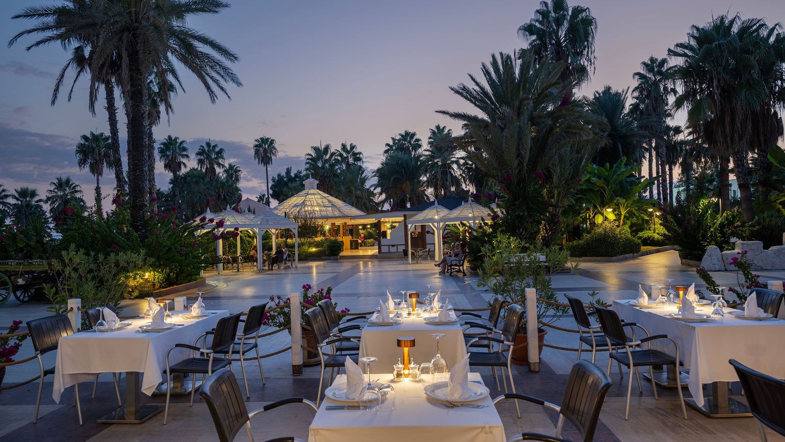 restaurants-sini-aegean-pub-rest