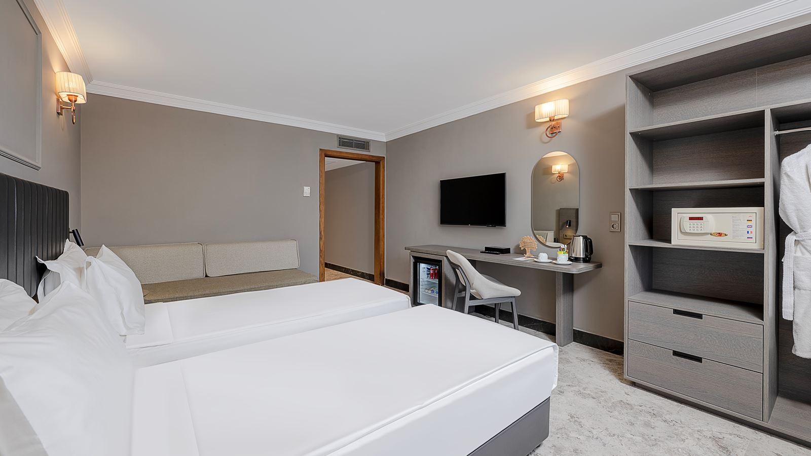 rooms-superior-room-land-view