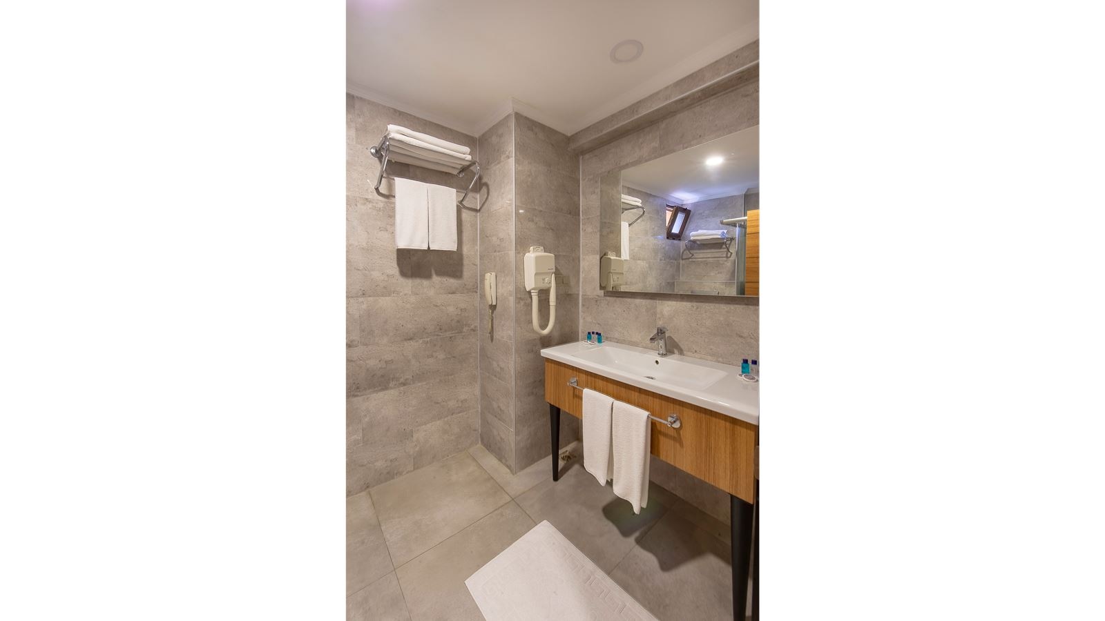 rooms-residence-family-room