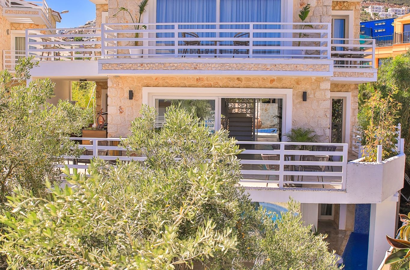 general-main-building