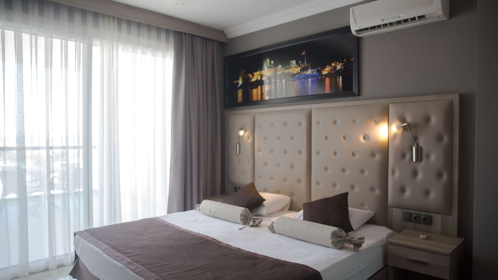 rooms-economic-family-room