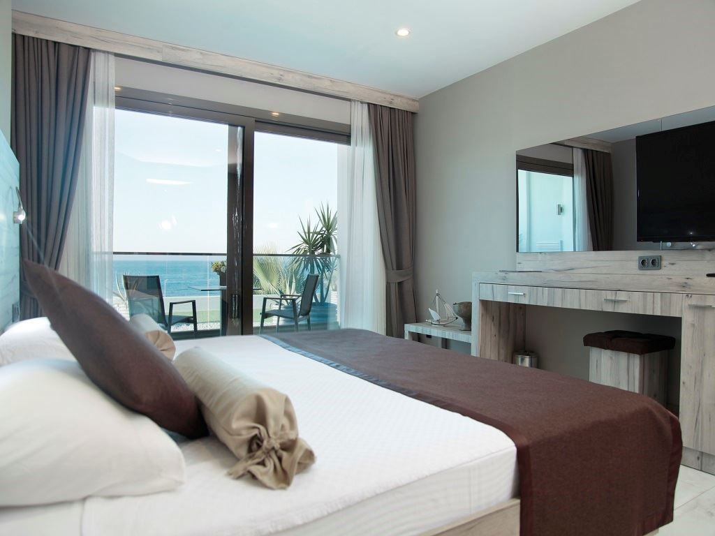 rooms-premium-sea-view-room