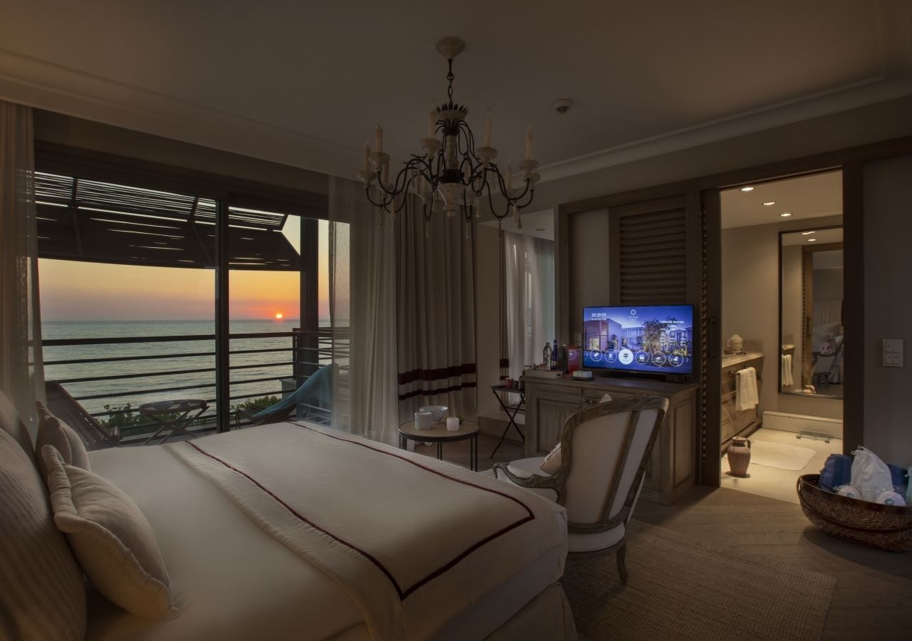 rooms-deluxe-sea-view-room