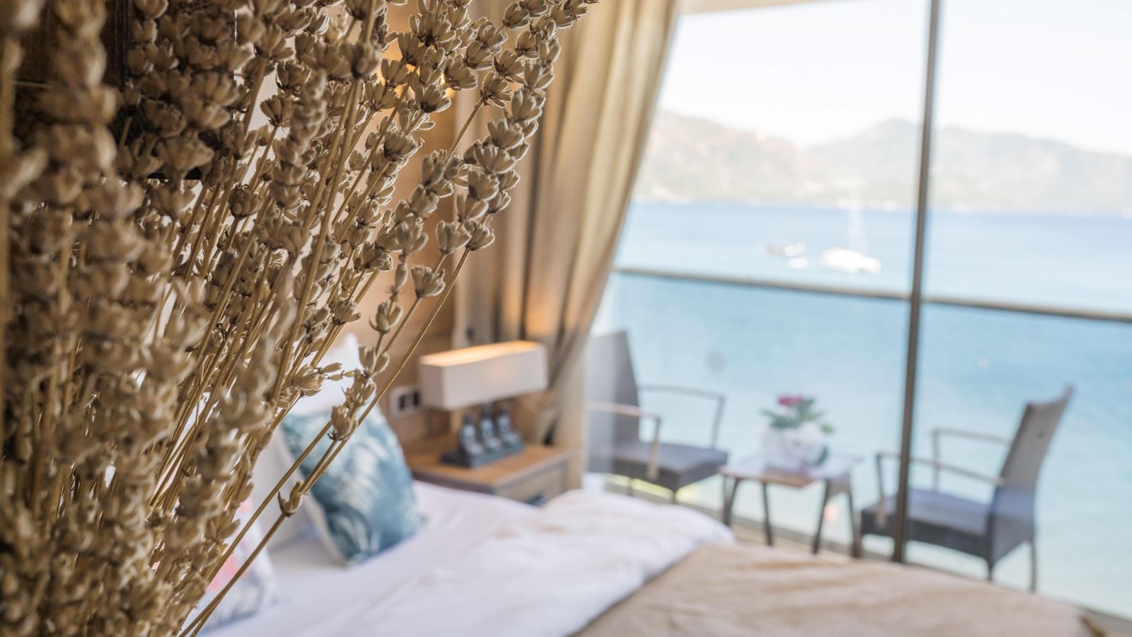 rooms-standard-room-sea-view