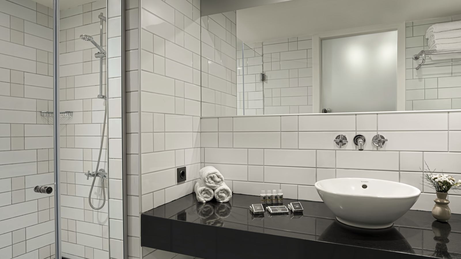 rooms-standart-room-land-view