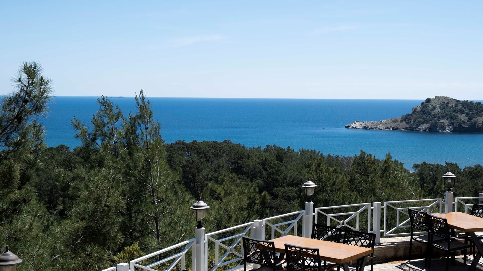 restaurants-indooroutdoor-restaurant