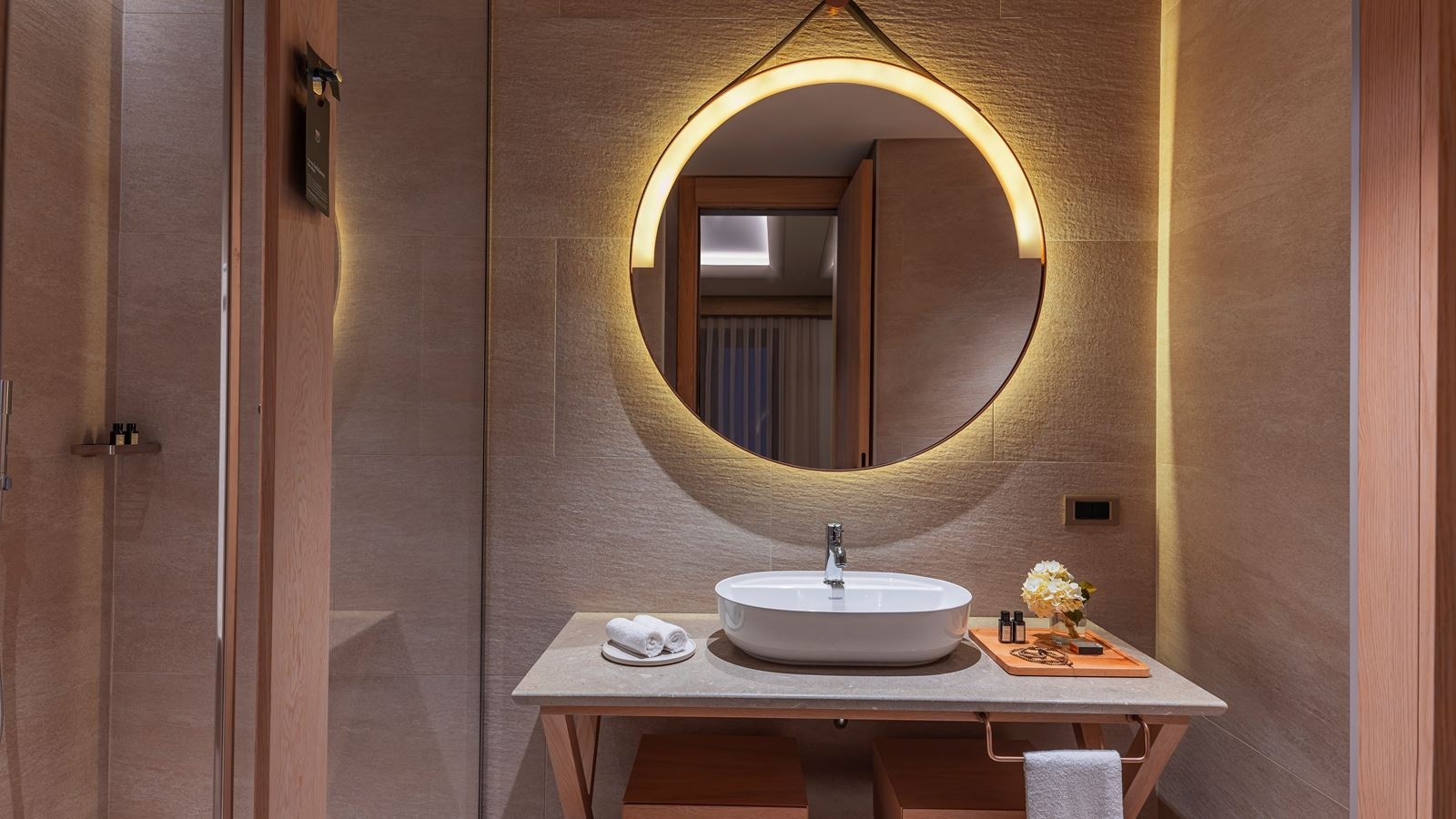 rooms-deluxe-king-sea-view