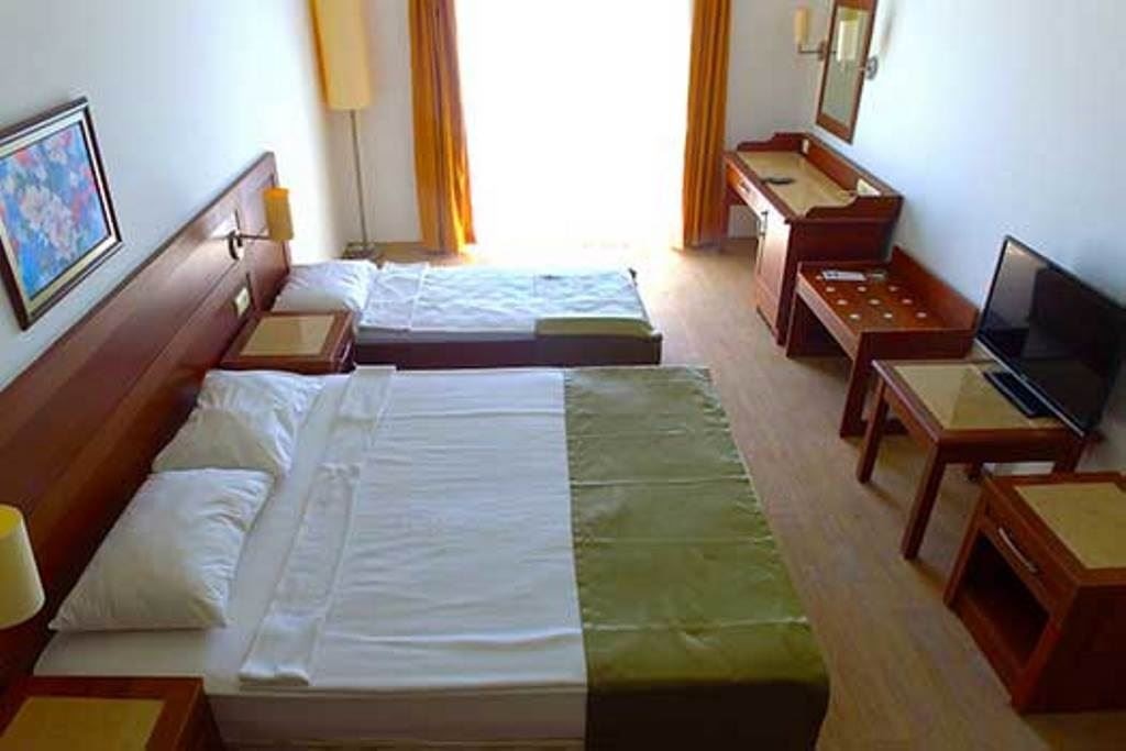 rooms-club-room-sea-view