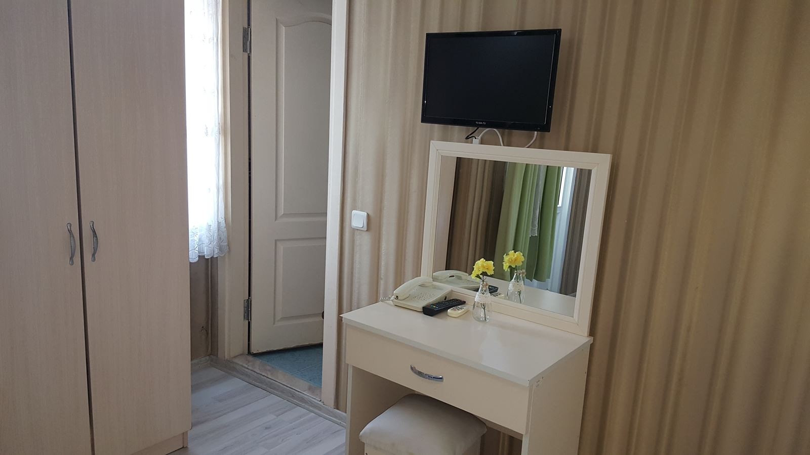 rooms-standard-double-room