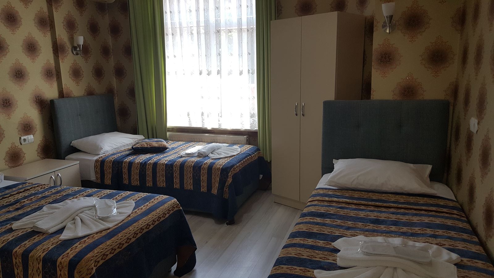 rooms-standard-triple-room