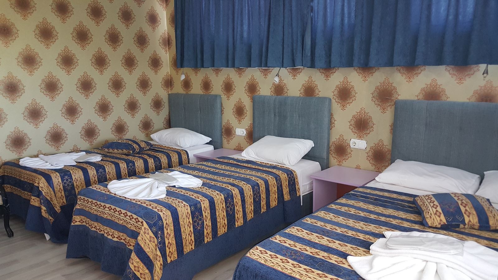 rooms-standard-family-room